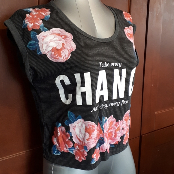 SALE!! Cuff sleeve t - Picture 7 of 8